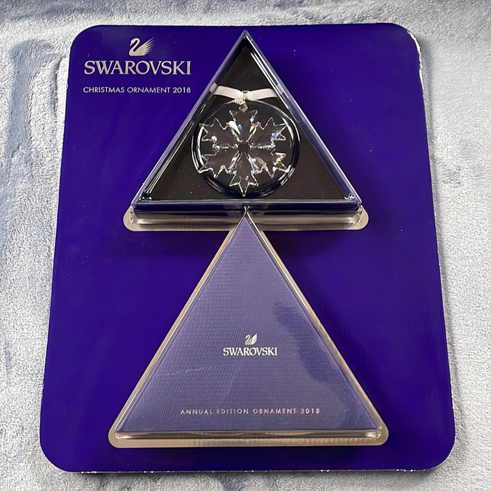 NIB Swarovski, 2018 crystal Christmas ornament annual edition